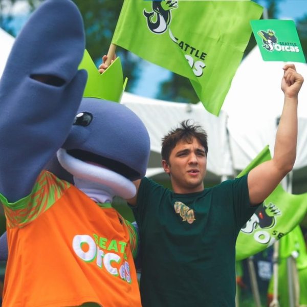 the-support-from-the-fans-through-thick.Click to read full article.